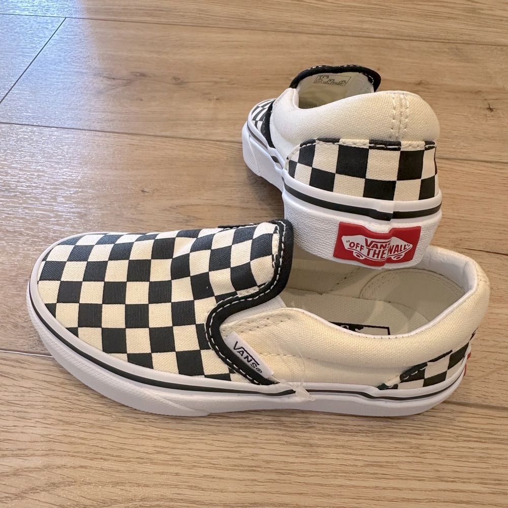 Kids Checkered Slip On Vans Size 11.5 kids